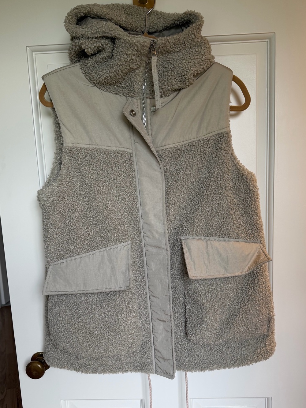 VARLEY Waller Sherpa Vest taupe size XS